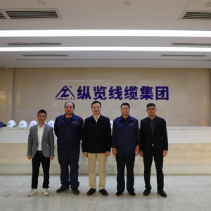 自治區(qū)黨委統(tǒng)戰(zhàn)部部務(wù)會(huì)成員、廣西工商聯(lián)副主席、總商會(huì)副會(huì)長(zhǎng)吳振秋一行蒞臨縱覽集團(tuán) ...